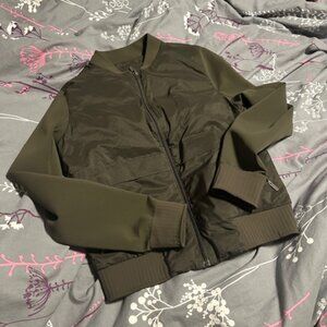Lululemon Down and Around jacket size 8